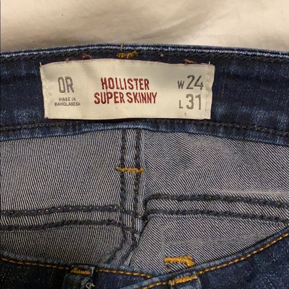 Hollister Super Skinny Jeans - Picture 2 of 3